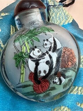 Vintage Asian Panda w Cubs Glass Snuff Bottle Different Painting Each Side w Top